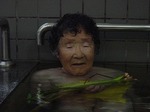 菖蒲湯に浸かって.jpg