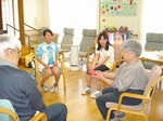 デイルームでの総合学習風景.jpg