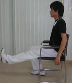 膝伸ばし　左右交互