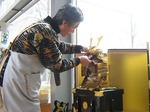 5月人形の飾りつけ