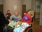 レクリエーション　風船バレー