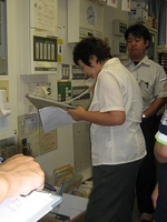 訓練で実際に消防署へ通報する.jpg
