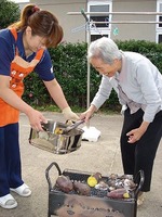 炭火　焼き芋.jpg